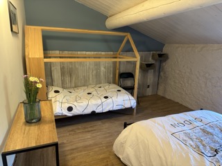 Chambre 2 de la maison à Coux, Ardèche